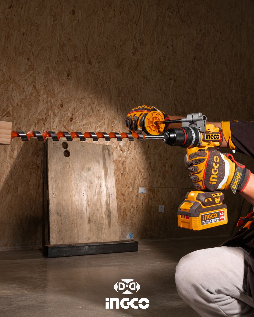 COSLI241292 Combo 4 Herramientas Inalámbricas: Taladro Percutor de Impacto 96NM + Llave de Impacto 500NM + Esmeril Angular + Linterna + 2 Baterías 4AH + Cargador Rápido
