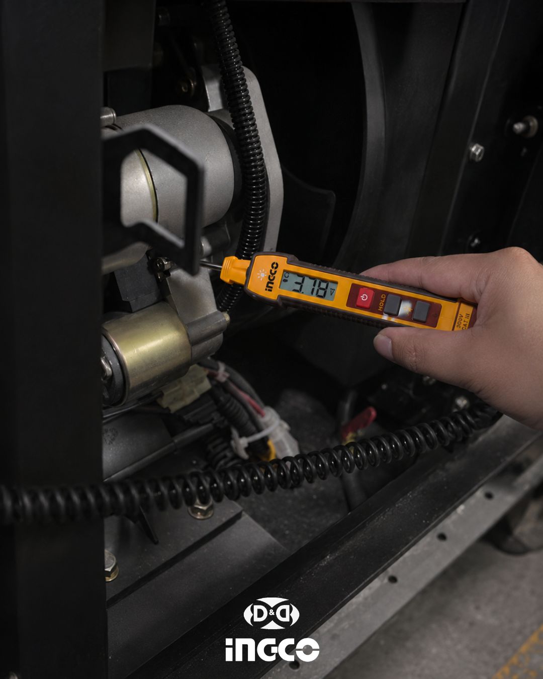 HTCS283962 Carro Taller de Herramientas 396 Piezas: Llave de Impacto 850NM + Linterna + Multímetro + Tester + 2 Baterías 5AH + Cargador Rápido